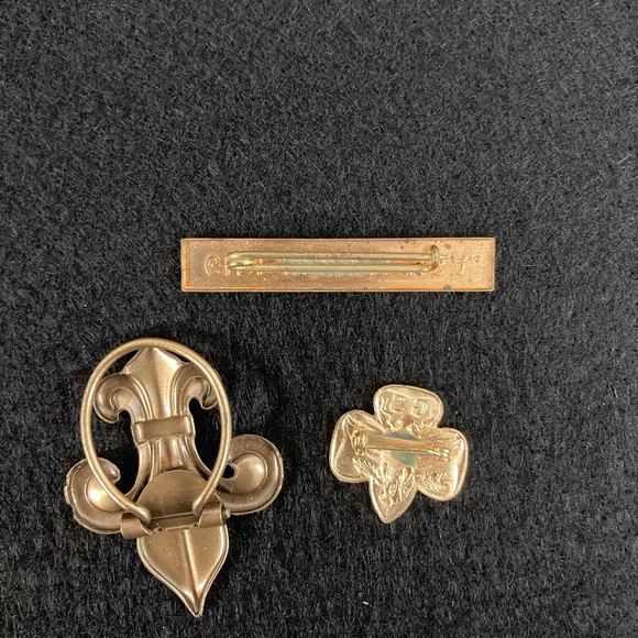 Vintage Girl Scouts pins - Picture 2 of 12